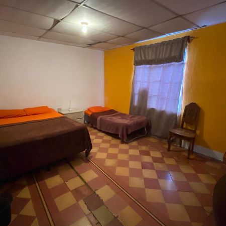 גואטמלה 4 Grados Hostel מראה חיצוני תמונה