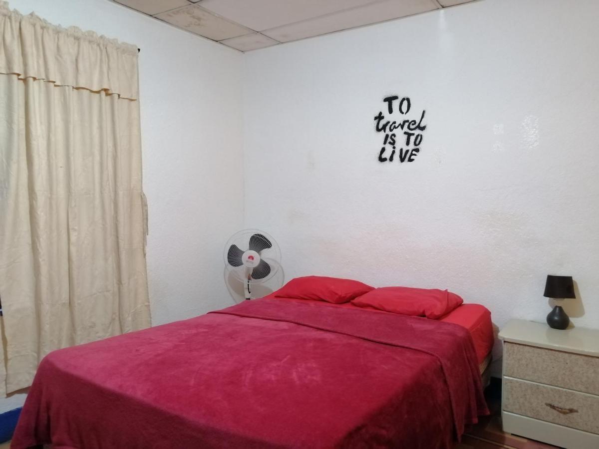 גואטמלה 4 Grados Hostel מראה חיצוני תמונה