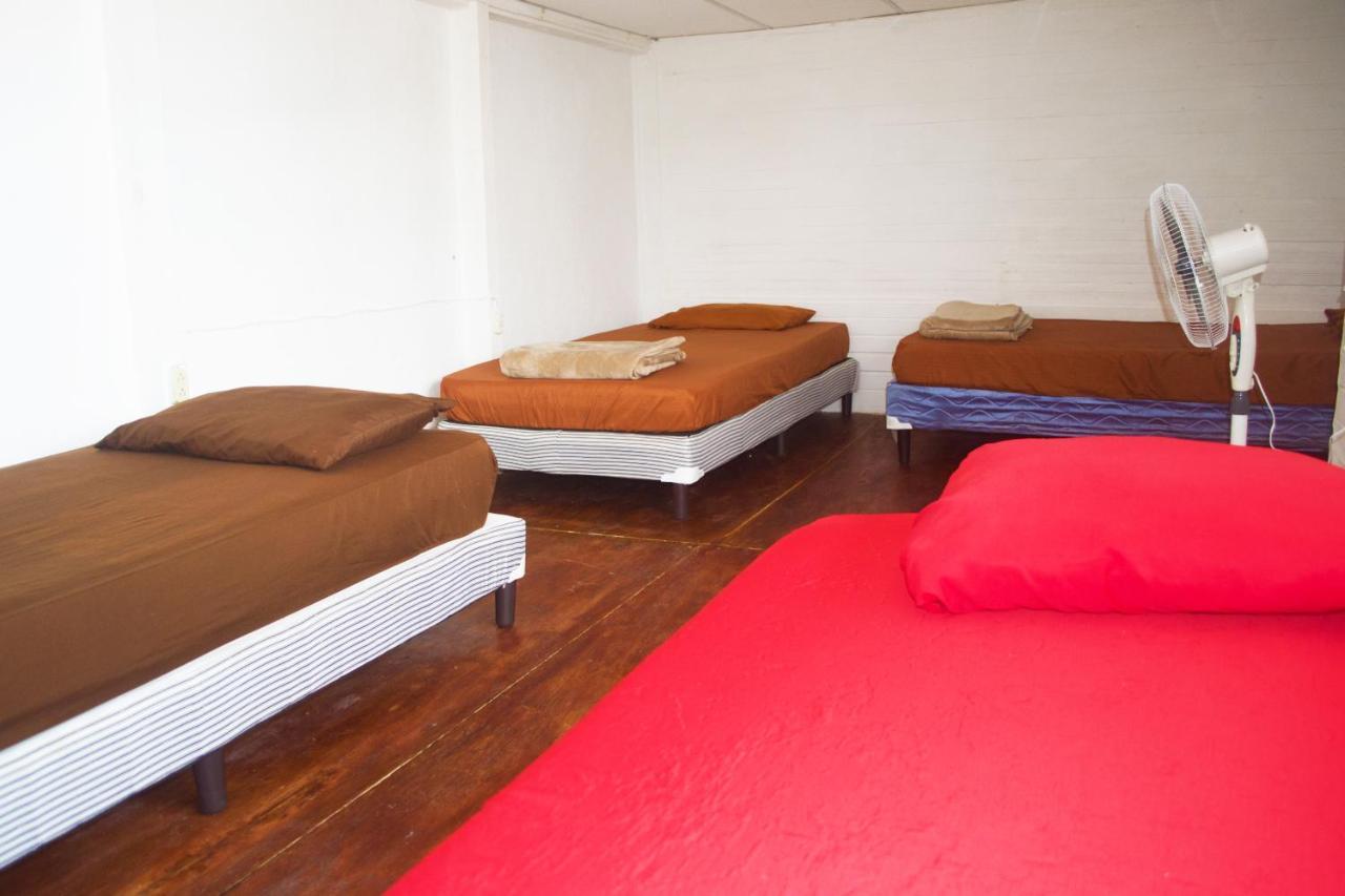 גואטמלה 4 Grados Hostel מראה חיצוני תמונה