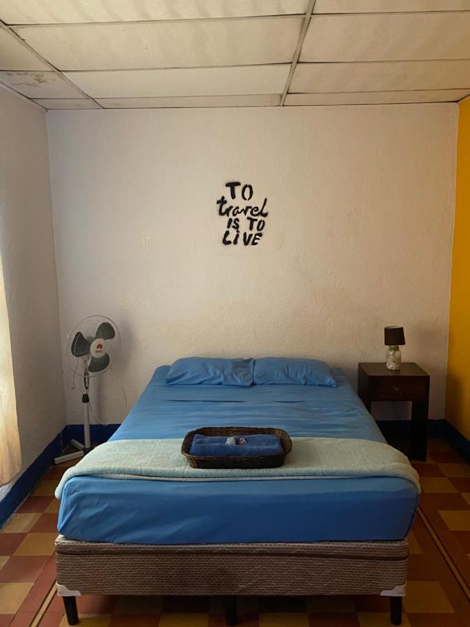גואטמלה 4 Grados Hostel מראה חיצוני תמונה